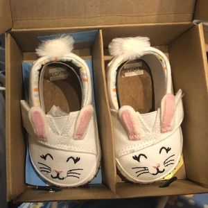TOMs NIB Bunny Shoes w/ Cotton Tail Heel